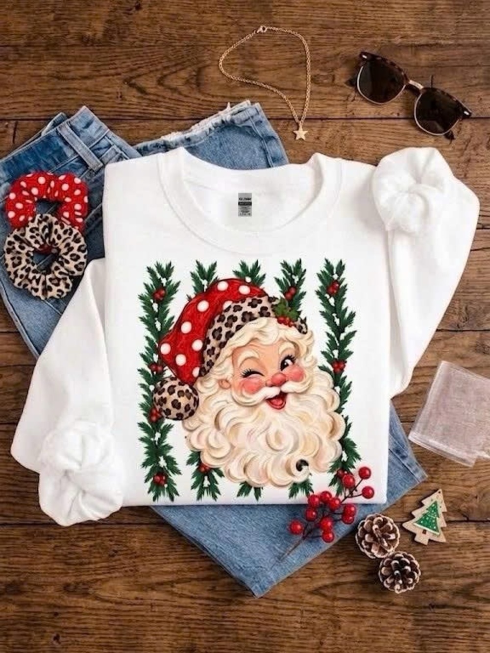 Vintage Retro Santa Claus Sweatshirt Leopard Christmas Crewneck White Pullover